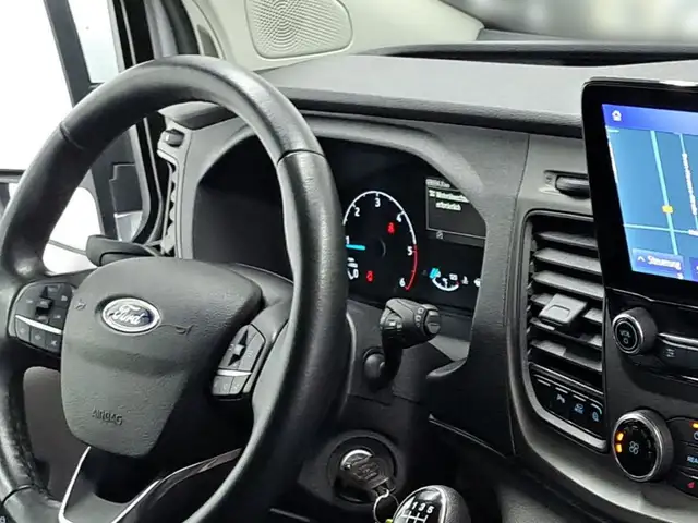 Ford Transit Custom view 13