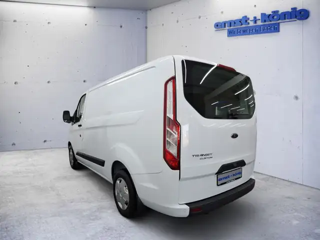 Ford Transit Custom view 4