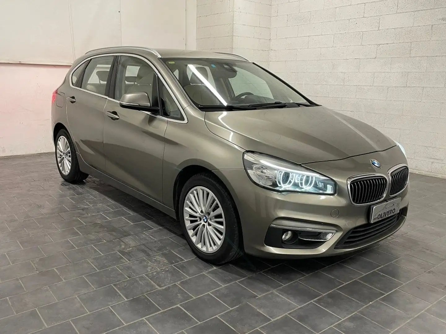 BMW 218 d Active Tourer Luxury-PELLE-NAVI-XENO Beige - 1