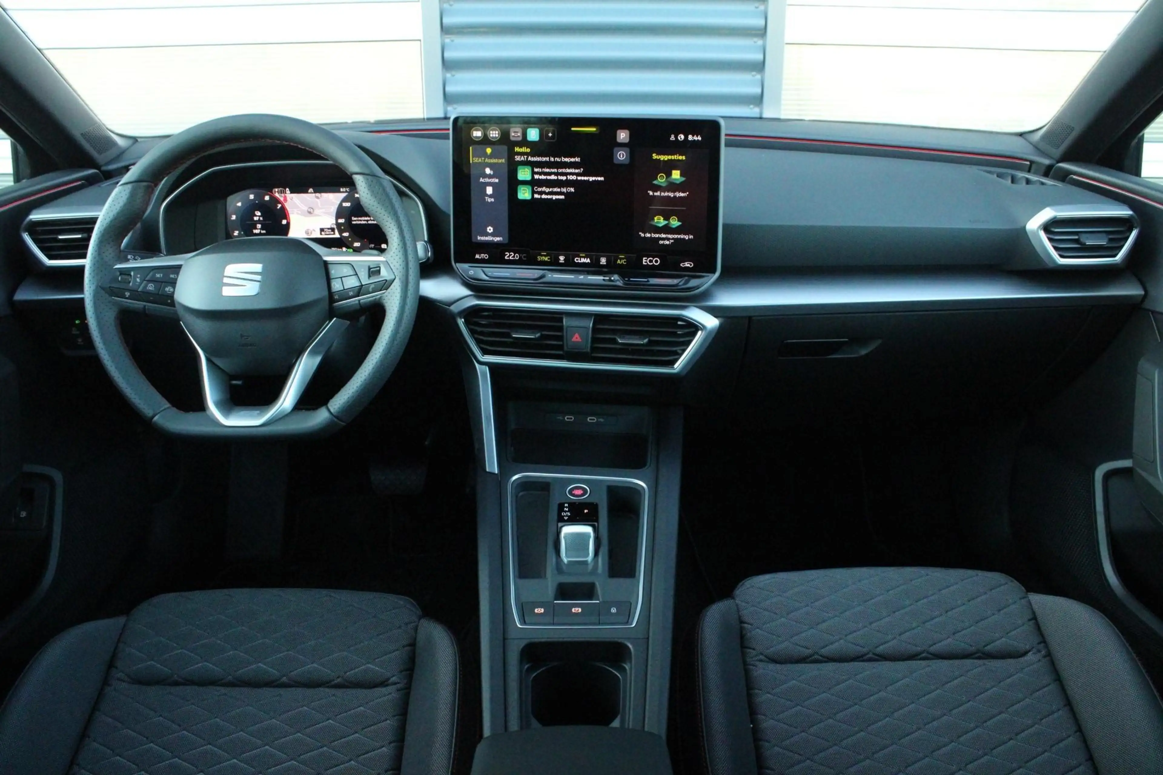 SEAT Leon e-Hybrid 1.5 TSI 204pk FR PHEV First Edition | 18" Velgen — photo 5