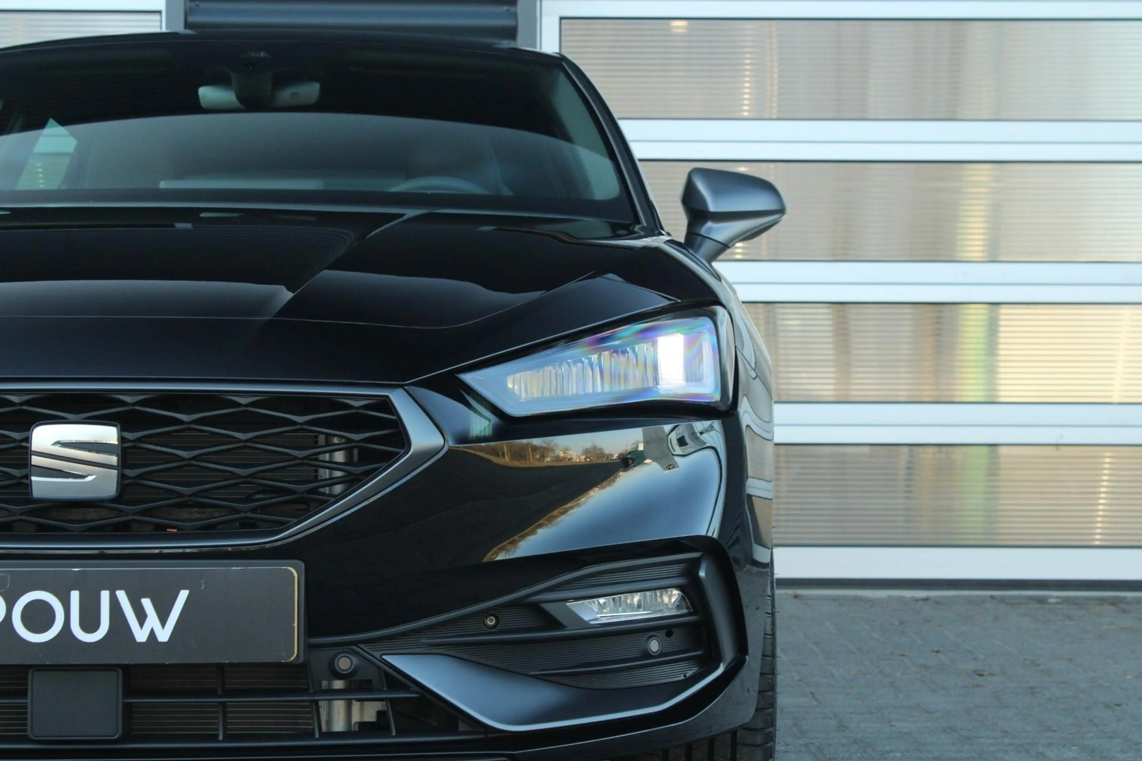 SEAT Leon e-Hybrid 1.5 TSI 204pk FR PHEV First Edition | 18" Velgen — photo 7