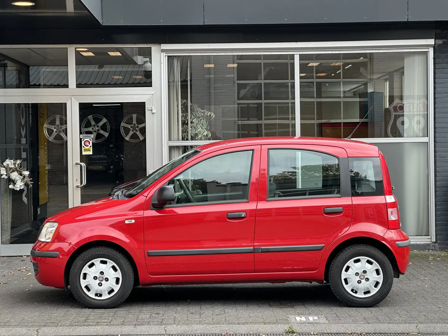 Fiat Panda 1.2 Classic 1e EIGENAAR / LAGE KM STAND / AIRCO / Rouge - 2
