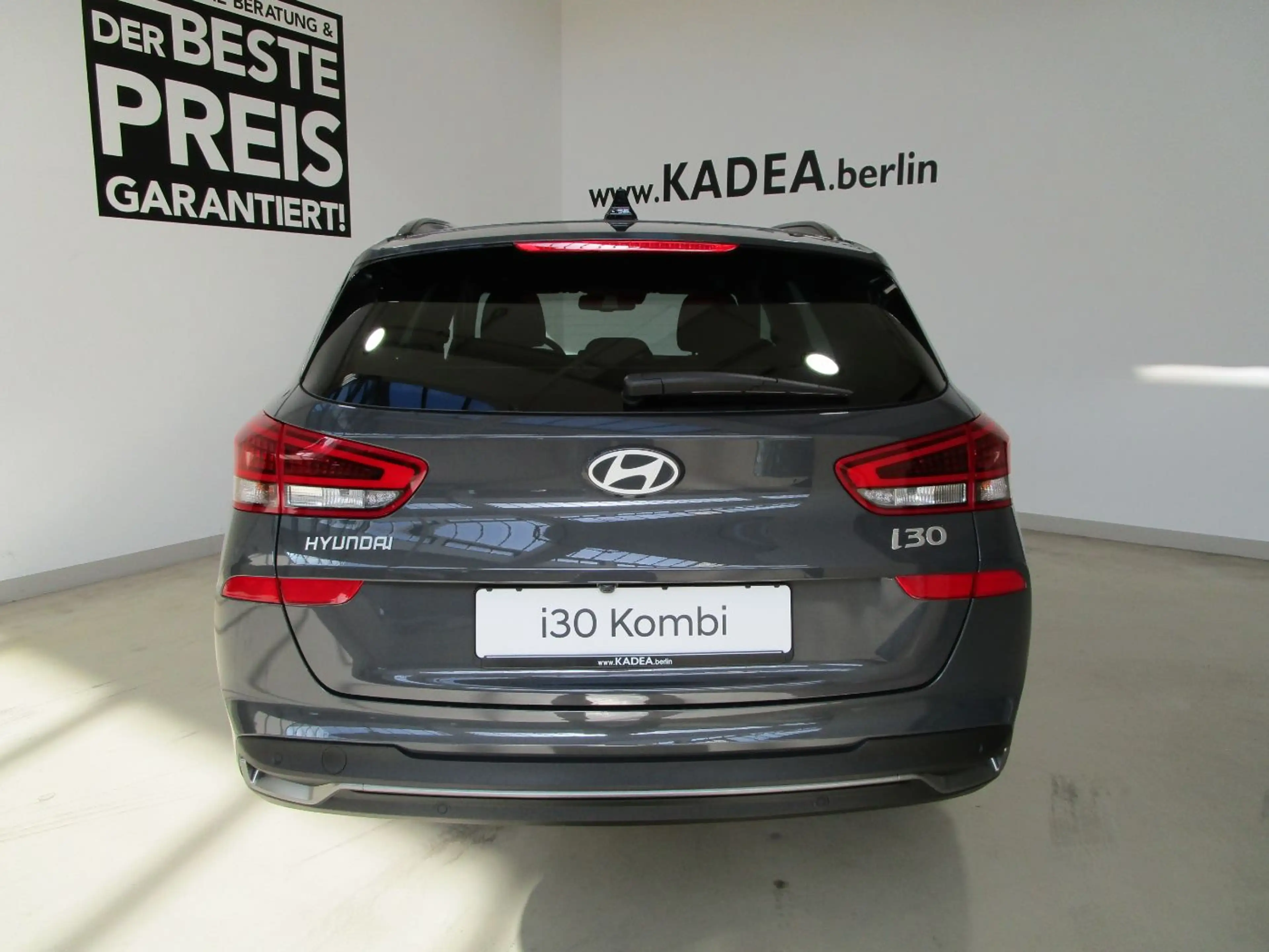 Hyundai i30 Kom 1.6 T-GDI Trend SHZ+2xKlima+Fernlichtass. — photo 5