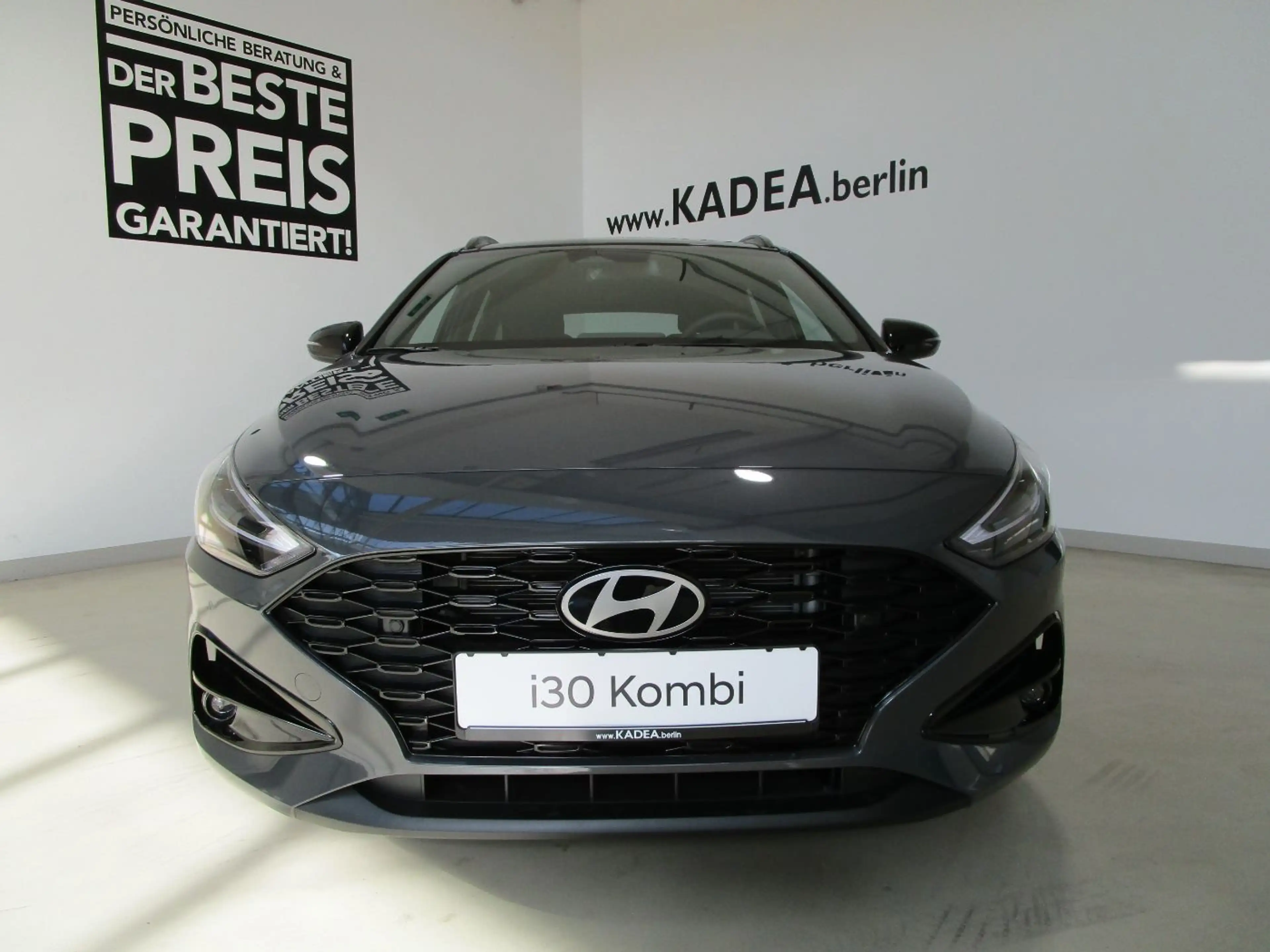 Hyundai i30 Kom 1.6 T-GDI Trend SHZ+2xKlima+Fernlichtass. — photo 3