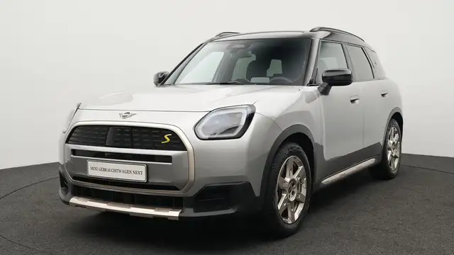 MINI Countryman SE All4 Favoured Trim