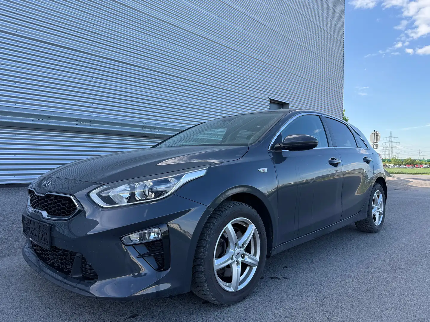 Kia Ceed / cee'd 1,6 CRDi 48V Silber DCT ID:16 Grau - 2