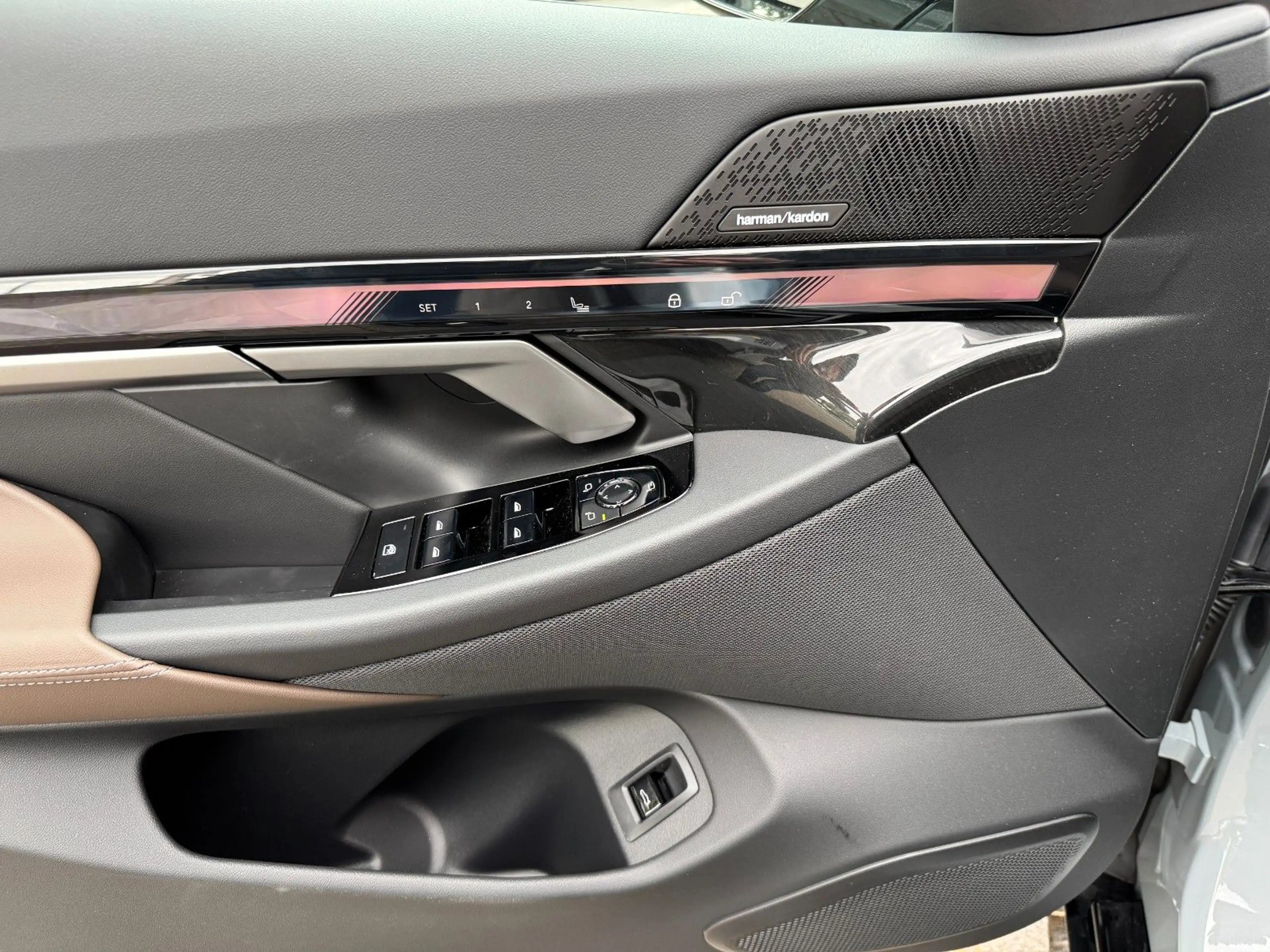 BMW 530 e xDrive M Sport Pro/Fond Enetratinment/Pano — photo 15