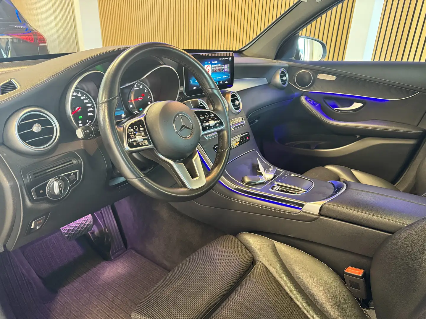 Mercedes-Benz GLC 200 GLC 200 4Matic 9G-TRONIC Exclusive Noir - 2