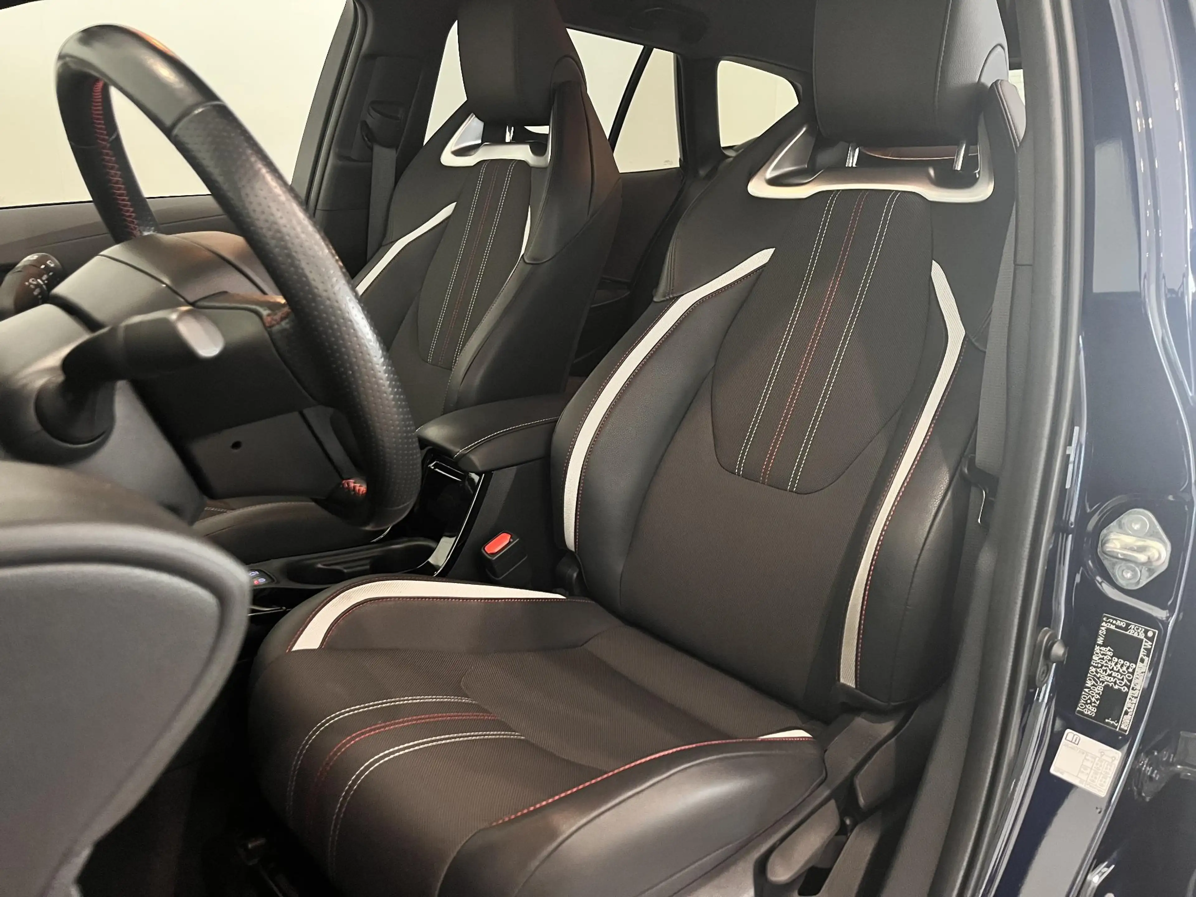 Toyota Corolla Touring Sports 1.8 Hybrid GR-Sport | LED | Navigat — photo 7