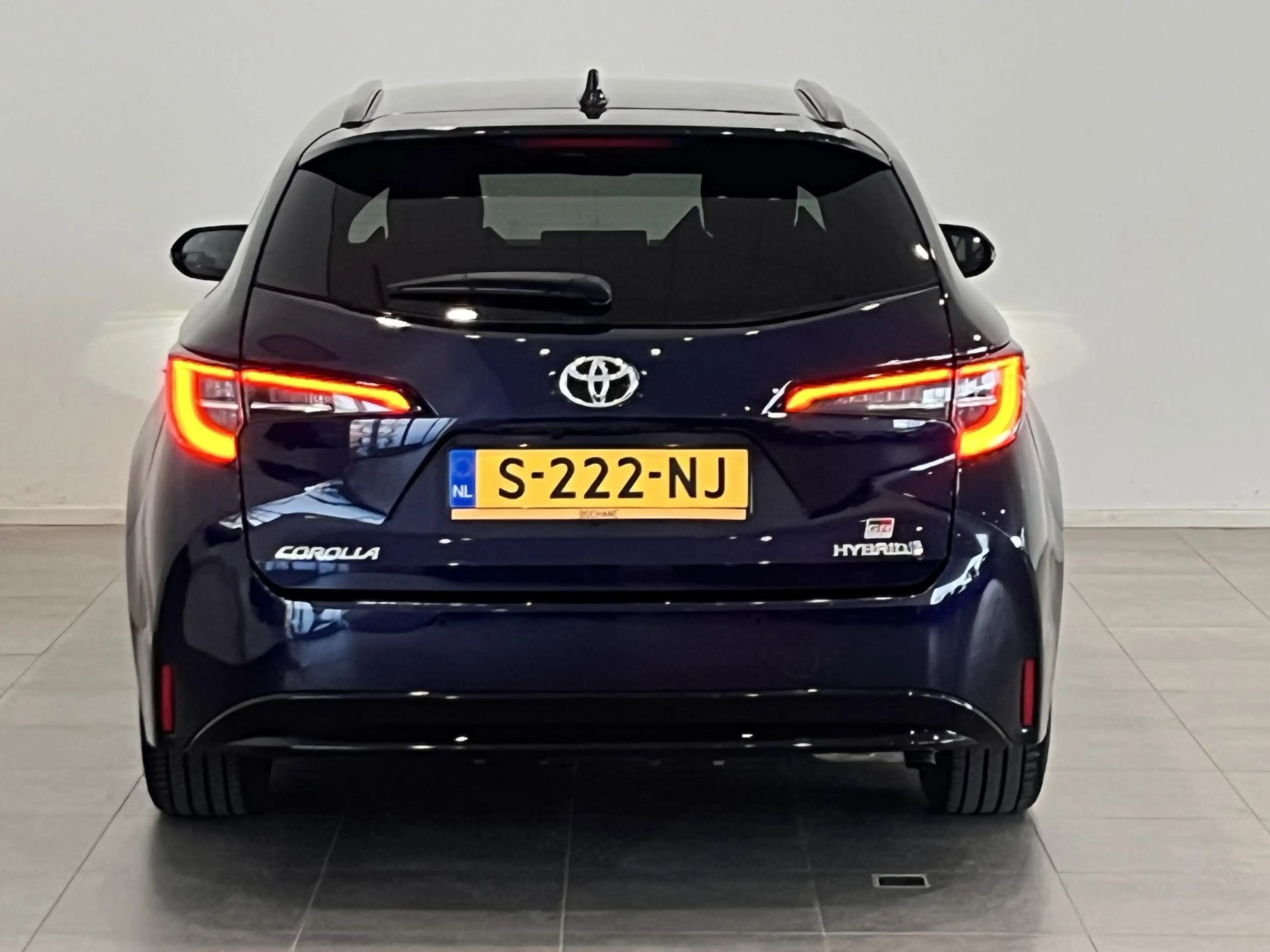 Toyota Corolla Touring Sports 1.8 Hybrid GR-Sport | LED | Navigat — photo 18