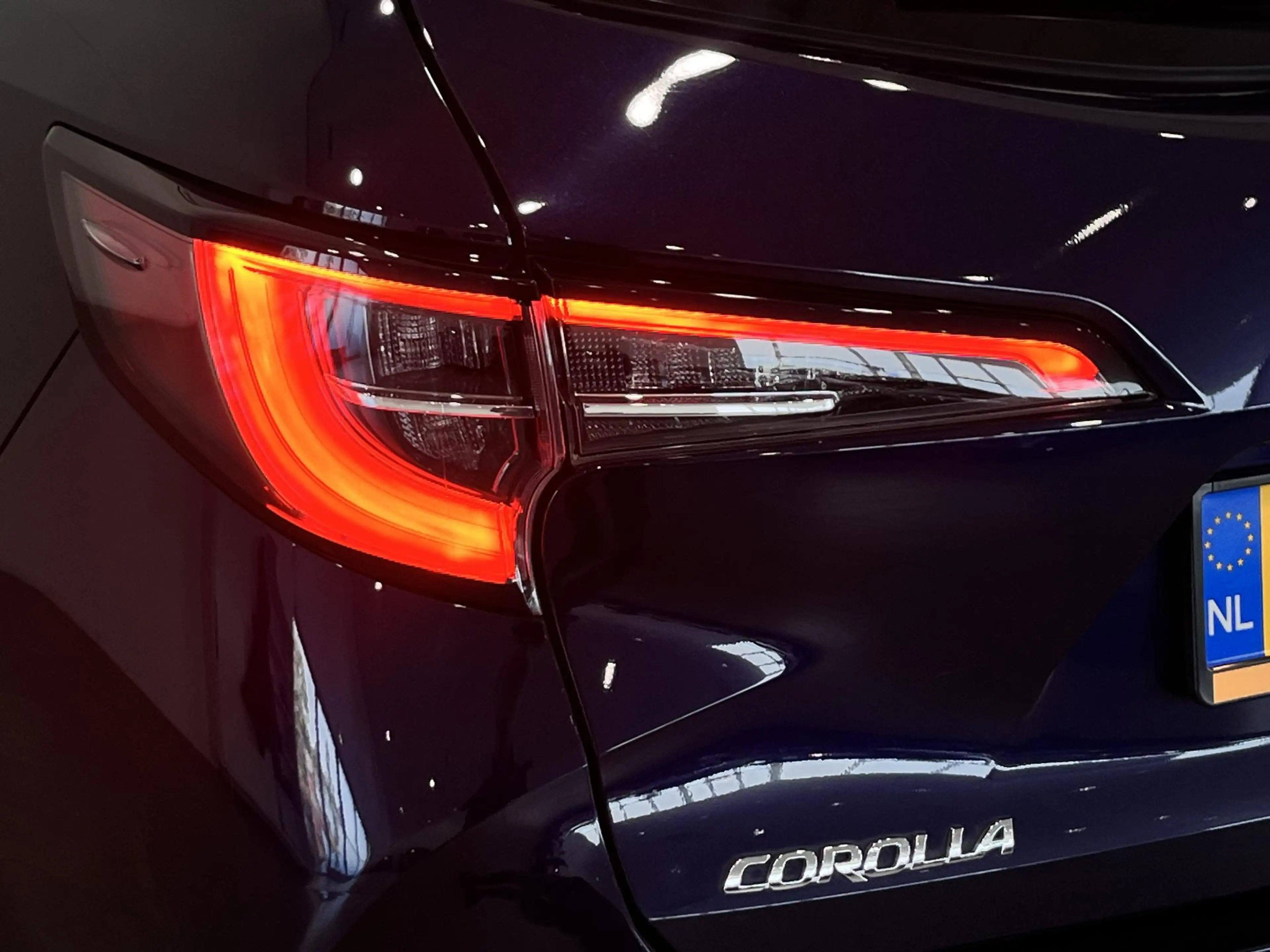 Toyota Corolla Touring Sports 1.8 Hybrid GR-Sport | LED | Navigat — photo 29