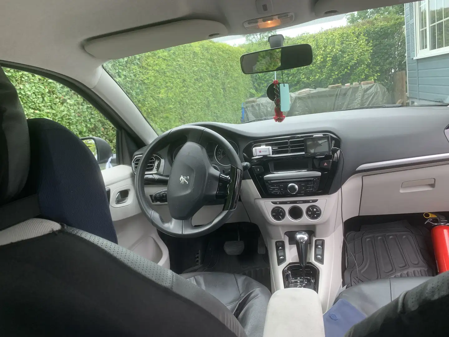 Peugeot 301 automatische transmissie 1.6benzine - 2