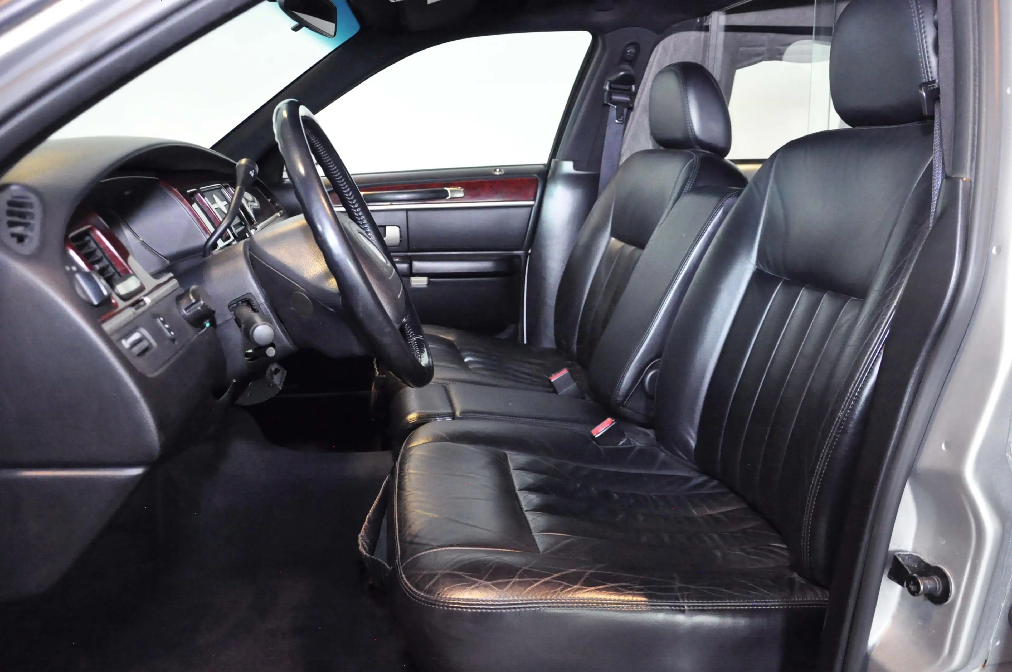 Lincoln Town Car V8(Facelift) ! Stretch-Leichenwagen ! TÜV ! — photo 9