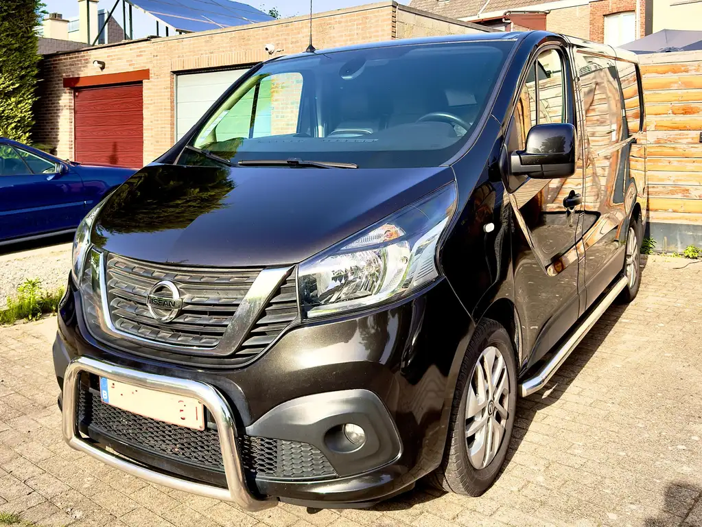 Nissan NV300 2021 из Европы — купить под ключ