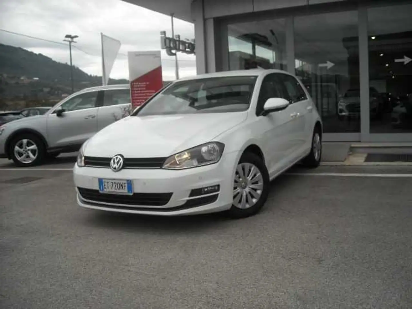 Volkswagen Golf 7ª serie 1.2 TSI 85 CV 5p. Trendline BlueMotion T Blanc - 1