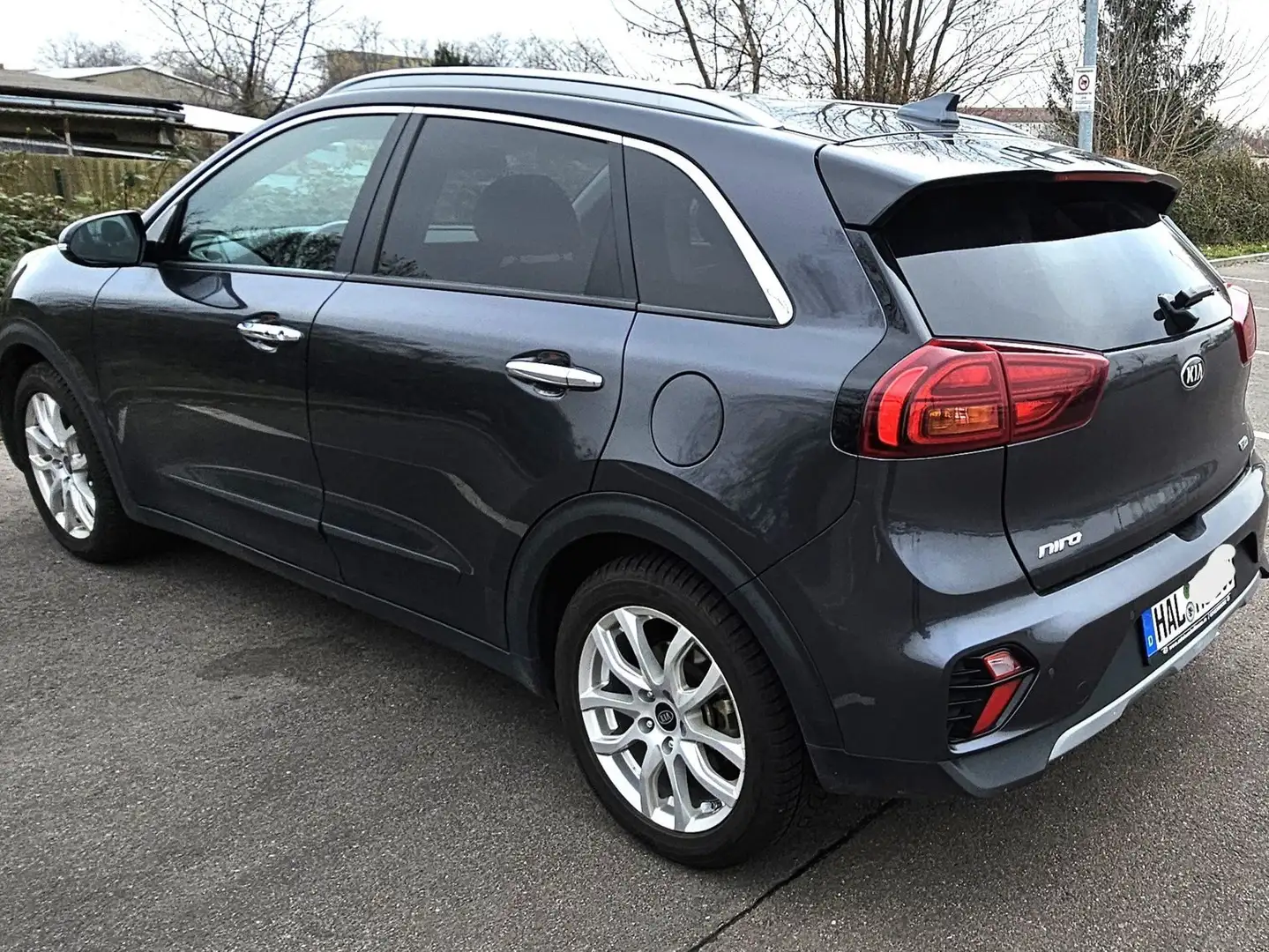 Kia Niro Spirit*1.6 GDI*Leder*Navi*Automatik*Schiebedach Grau - 2