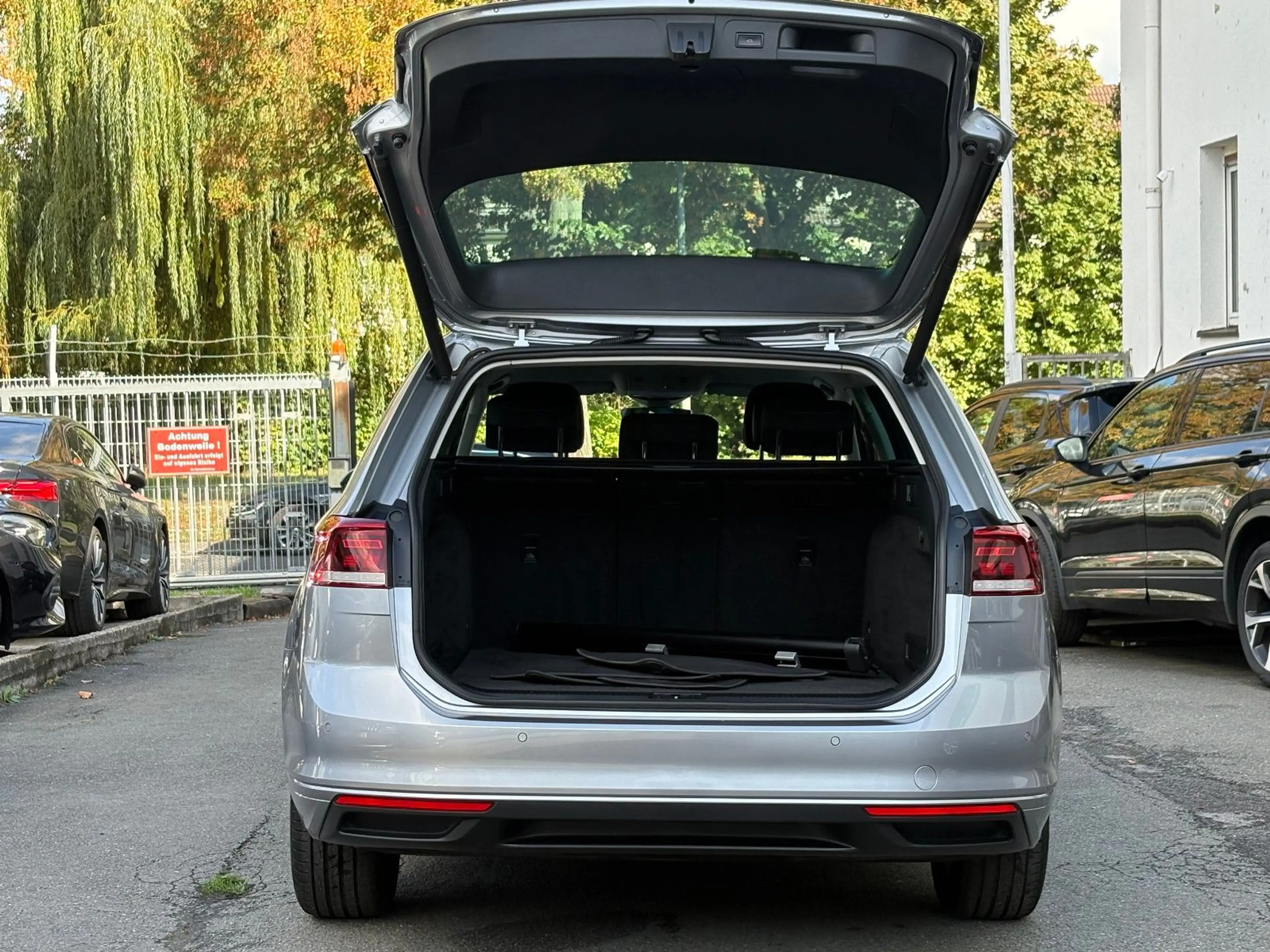 Volkswagen Passat Variant 2.0 TDI DSG Business KAMERA NAVI — photo 10