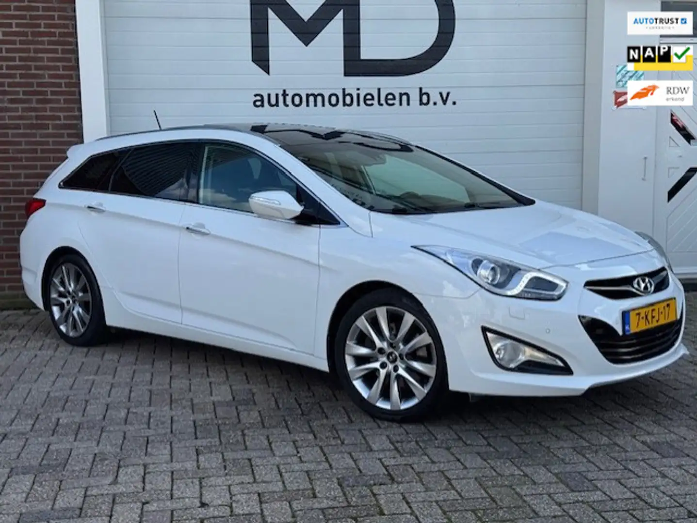 Hyundai i40 Wagon 2.0 GDI i-Catcher - LED -Panorama dak -NAP Blanco - 1