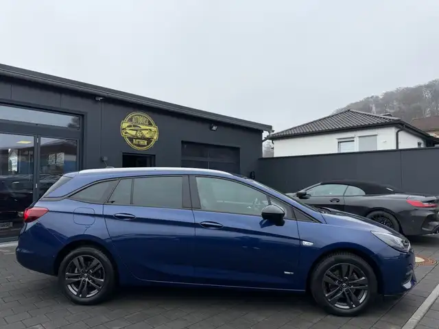 Opel Astra view 8
