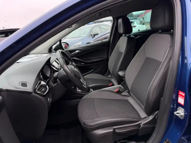 Opel Astra view 12