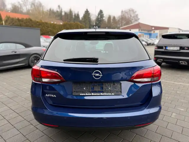 Opel Astra view 6