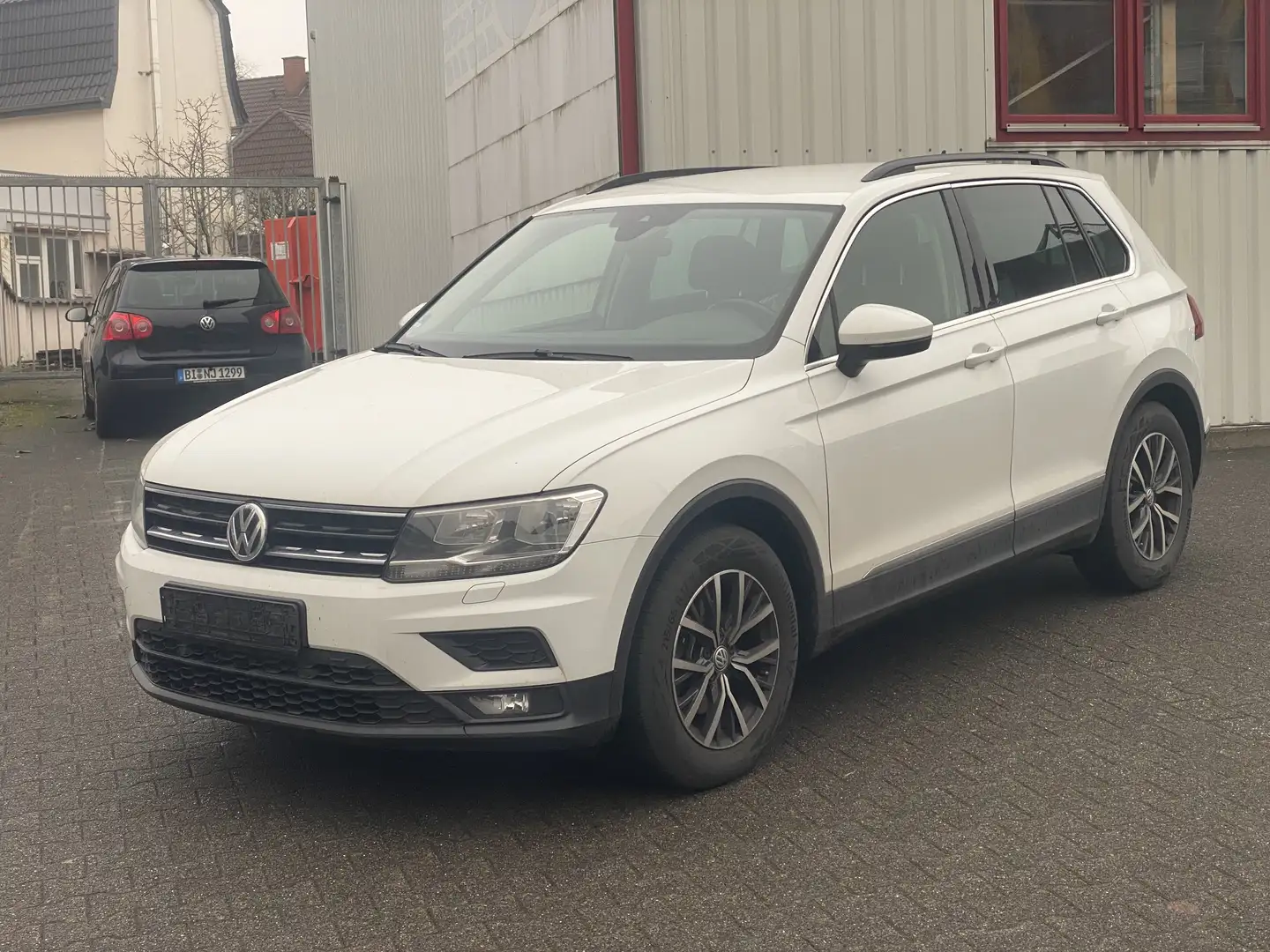 Volkswagen Tiguan 2.0 TDI Comfortline BMT/Start-Stopp ~Navi~DSG~AHK Weiß - 1