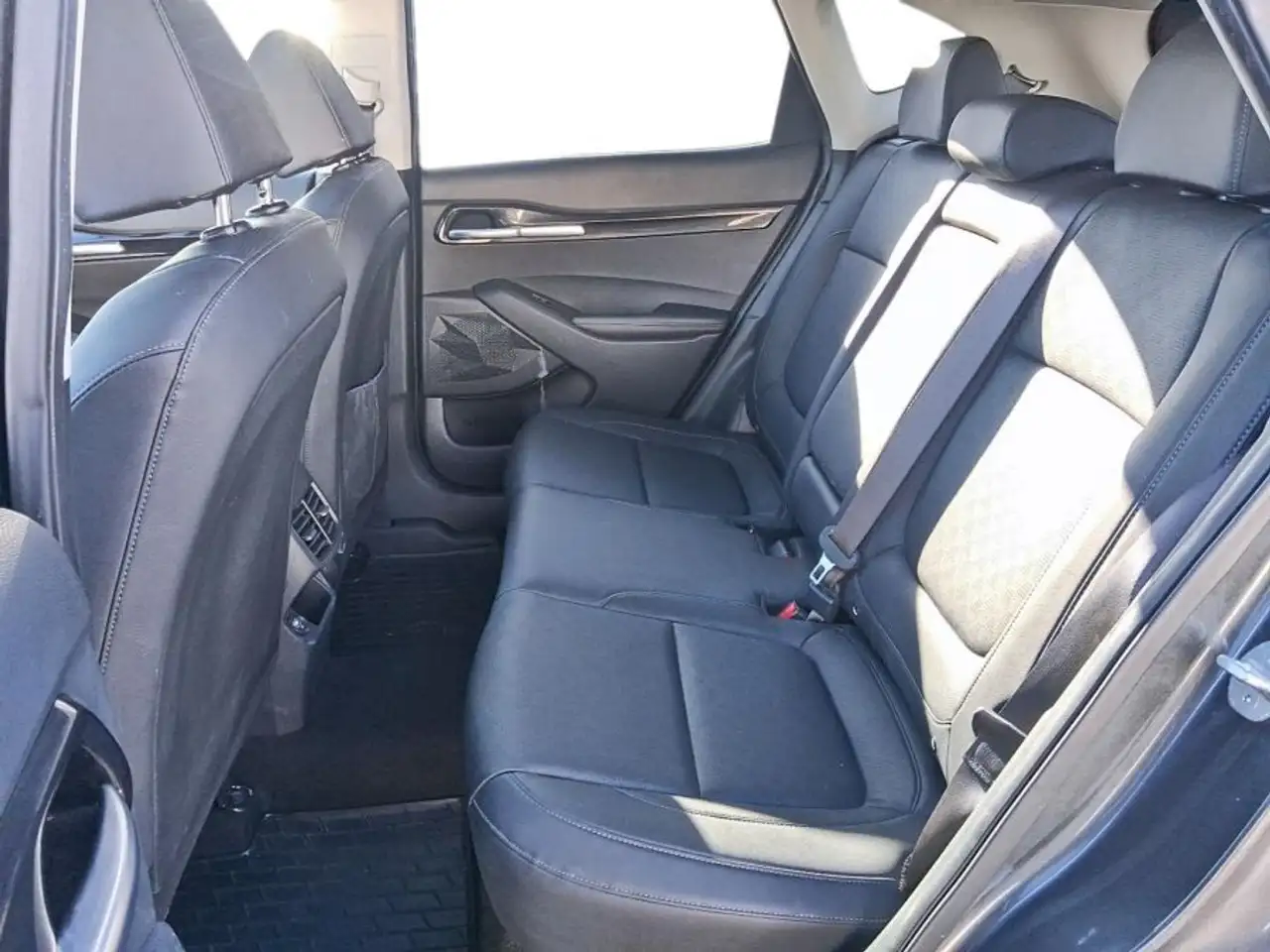 Kia Seltos снимка Kia Seltos