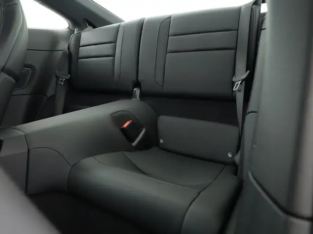Porsche 911 view 10