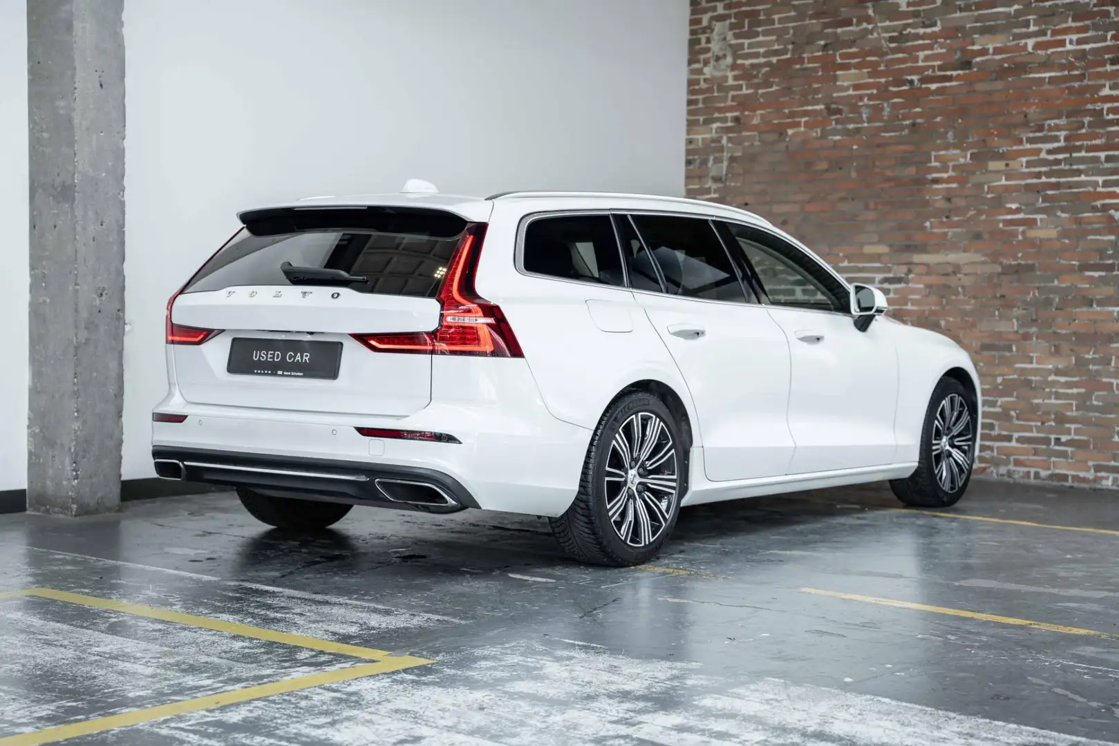 Volvo V60 2.0 T5 Inscription | Dealeronderhouden | 360° park Wit - 2