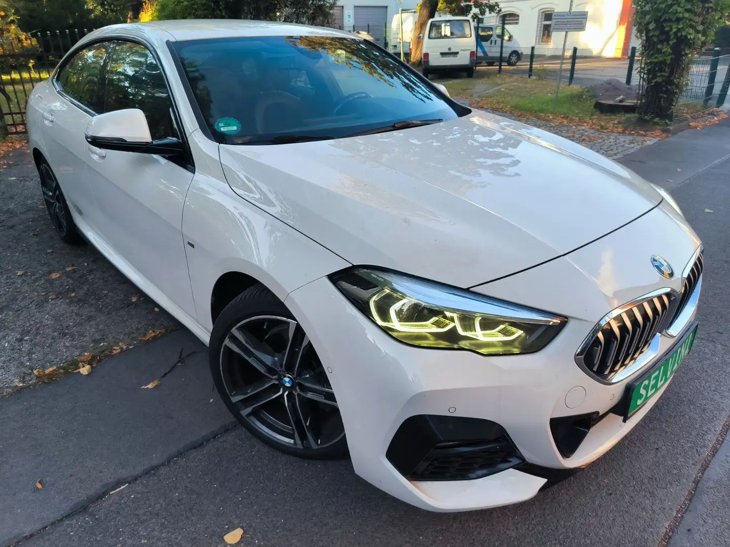 BMW 218 Baureihe 2 Gran Coupe 218 d M Sport Weiß - 1