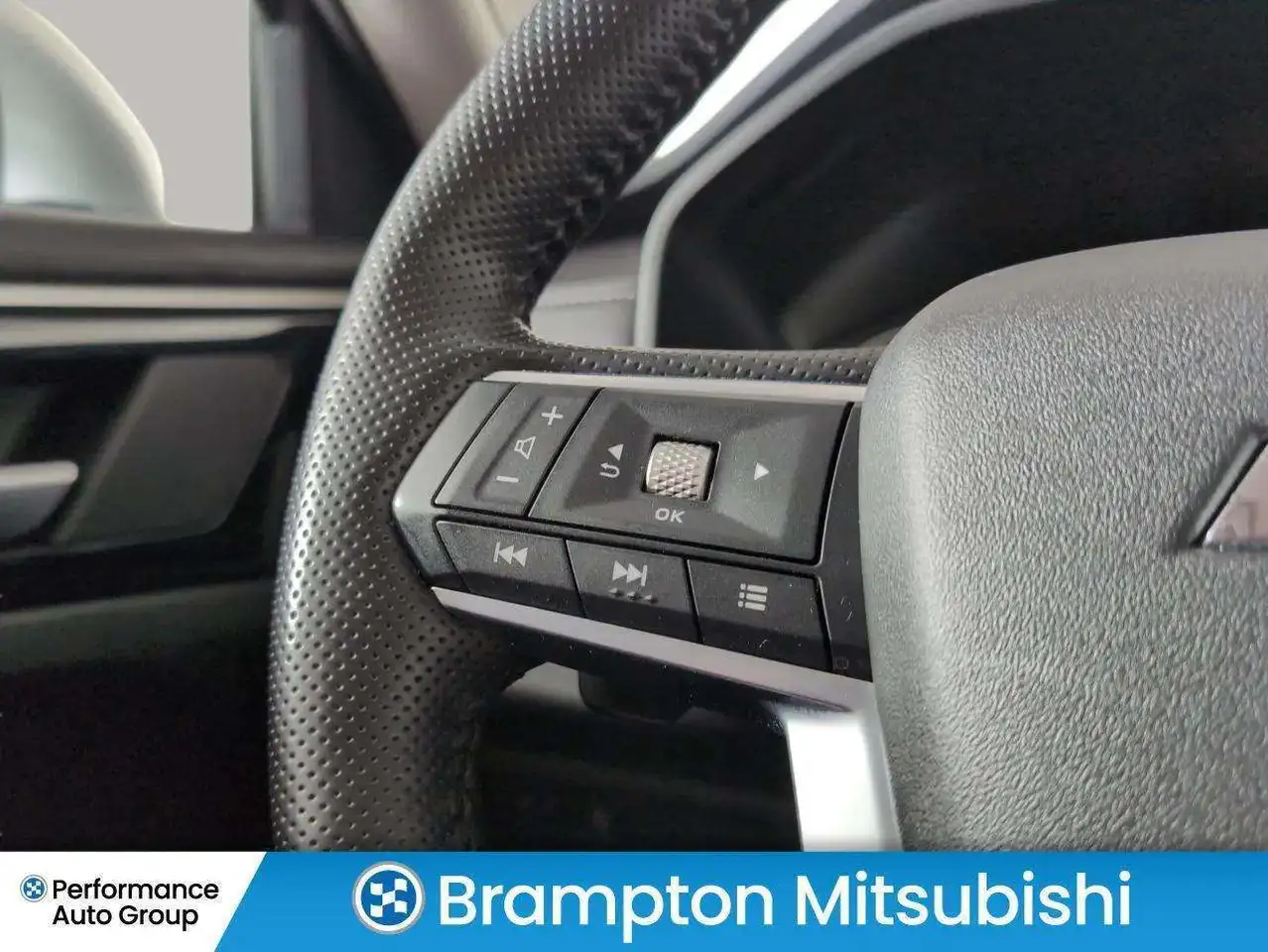 Mitsubishi Outlander снимка Mitsubishi Outlander