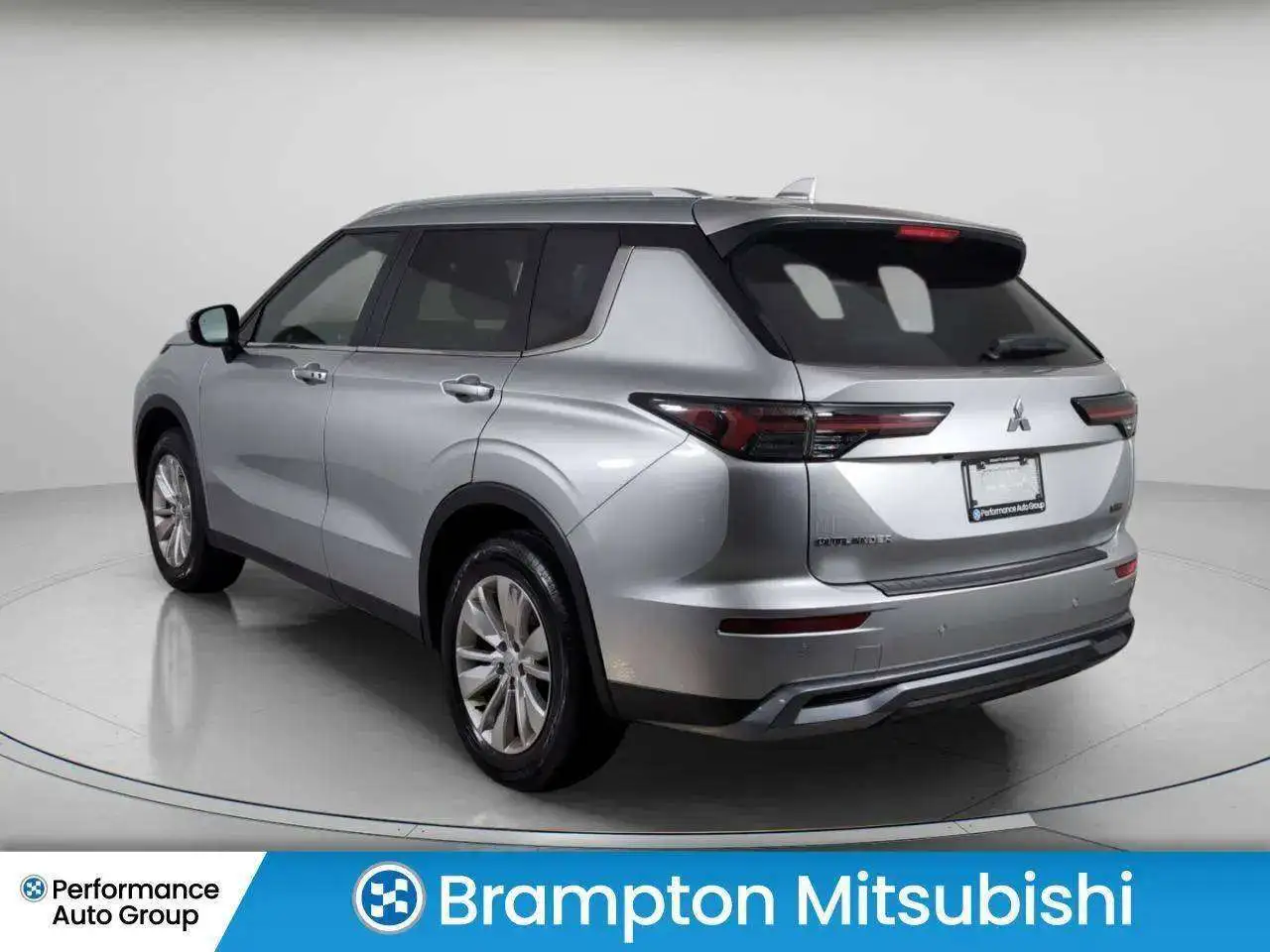 Mitsubishi Outlander снимка Mitsubishi Outlander