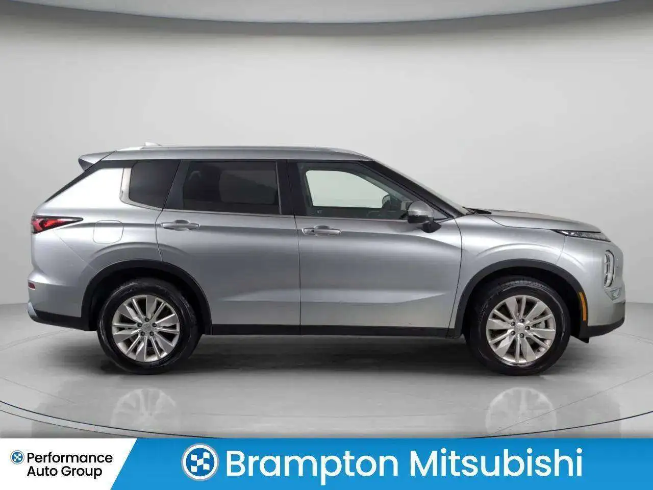 Mitsubishi Outlander снимка Mitsubishi Outlander