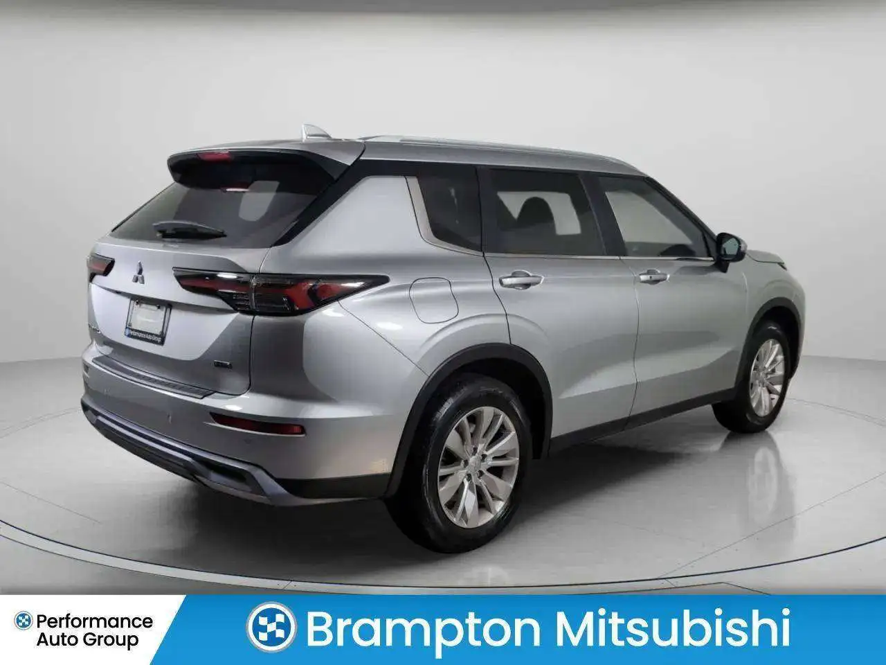 Mitsubishi Outlander снимка Mitsubishi Outlander