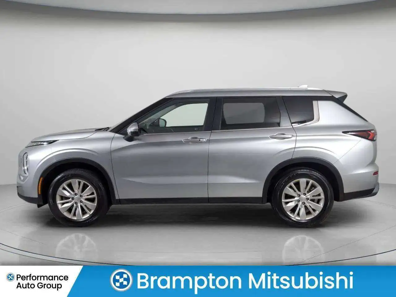 Mitsubishi Outlander снимка Mitsubishi Outlander