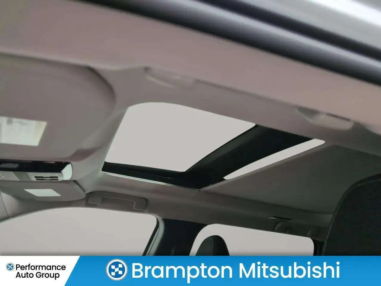 Mitsubishi Outlander снимка Mitsubishi Outlander