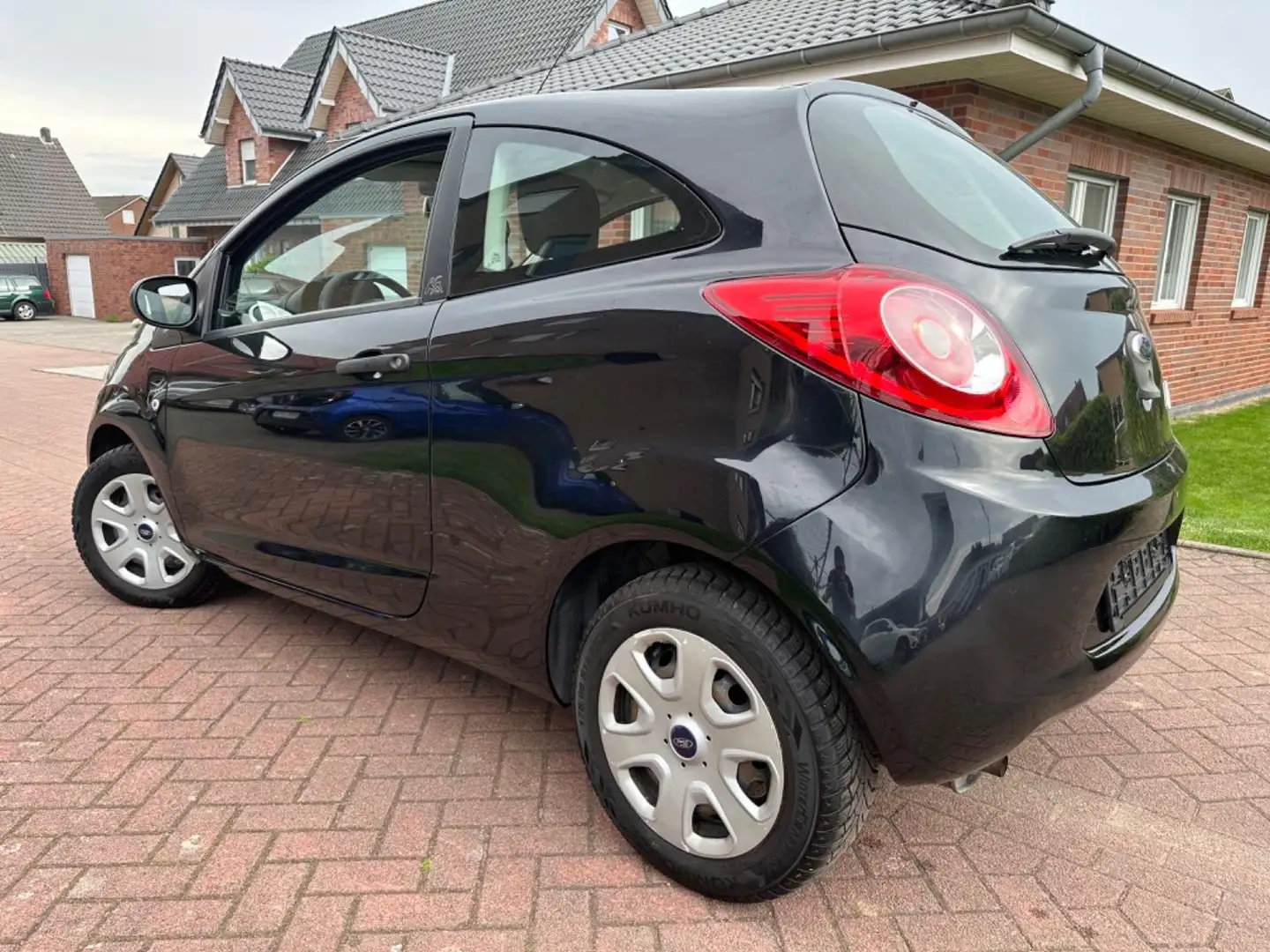 Ford Ka/Ka+ Ka 1.2 Titanium Schwarz - 2