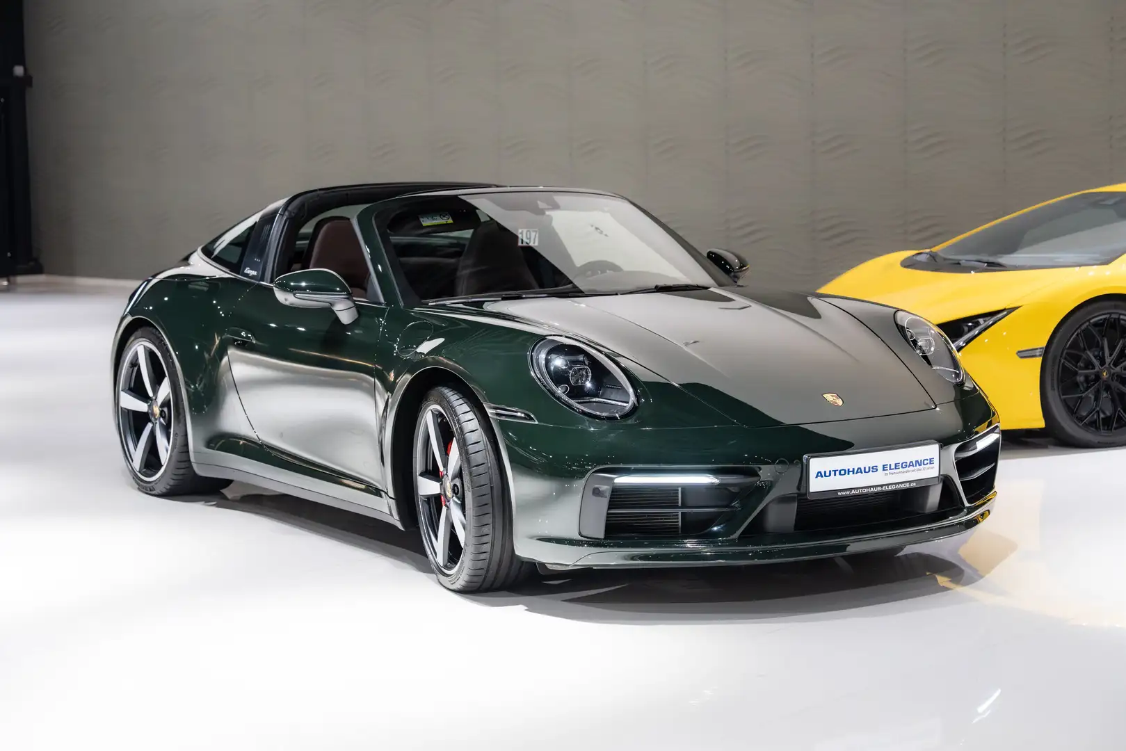 Porsche 911 Targa 4S*SPORT-DESIGN*LIFT*BOSE*CLUBLEDER Grün - 2