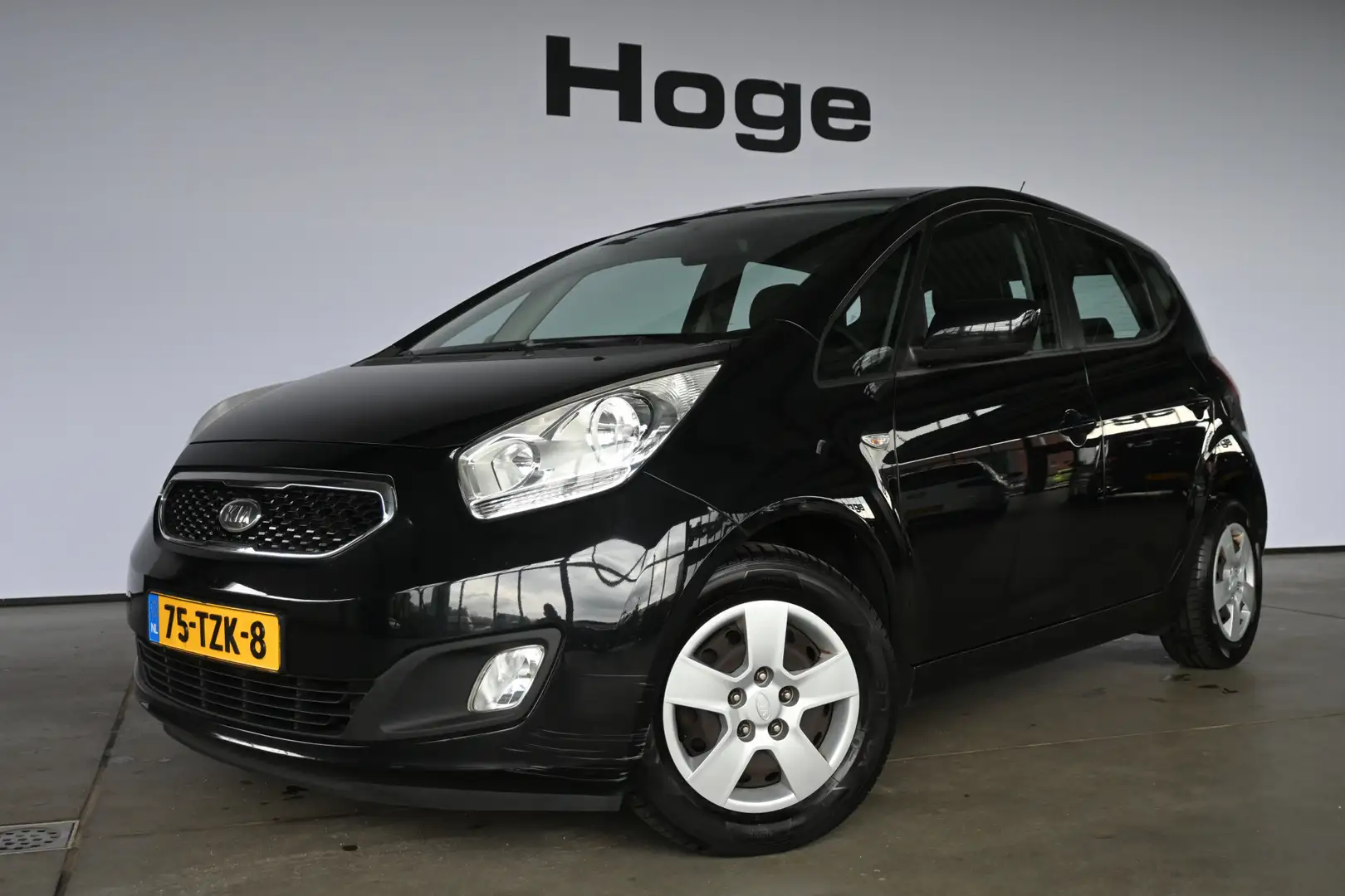 Kia Venga 1.4 CVVT Plus Pack Airco Camera Navigatie 1e Eigen Zwart - 1