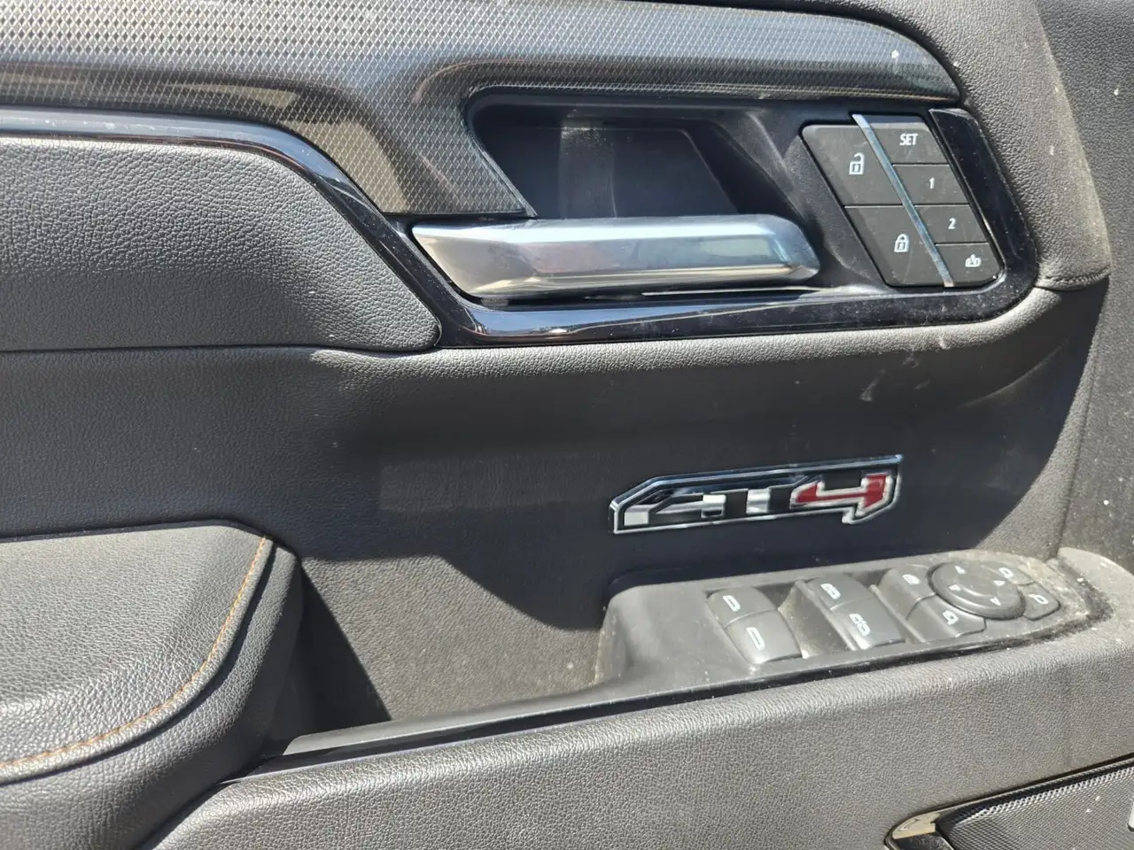 GMC Sierra 1500 photo GMC Sierra 1500