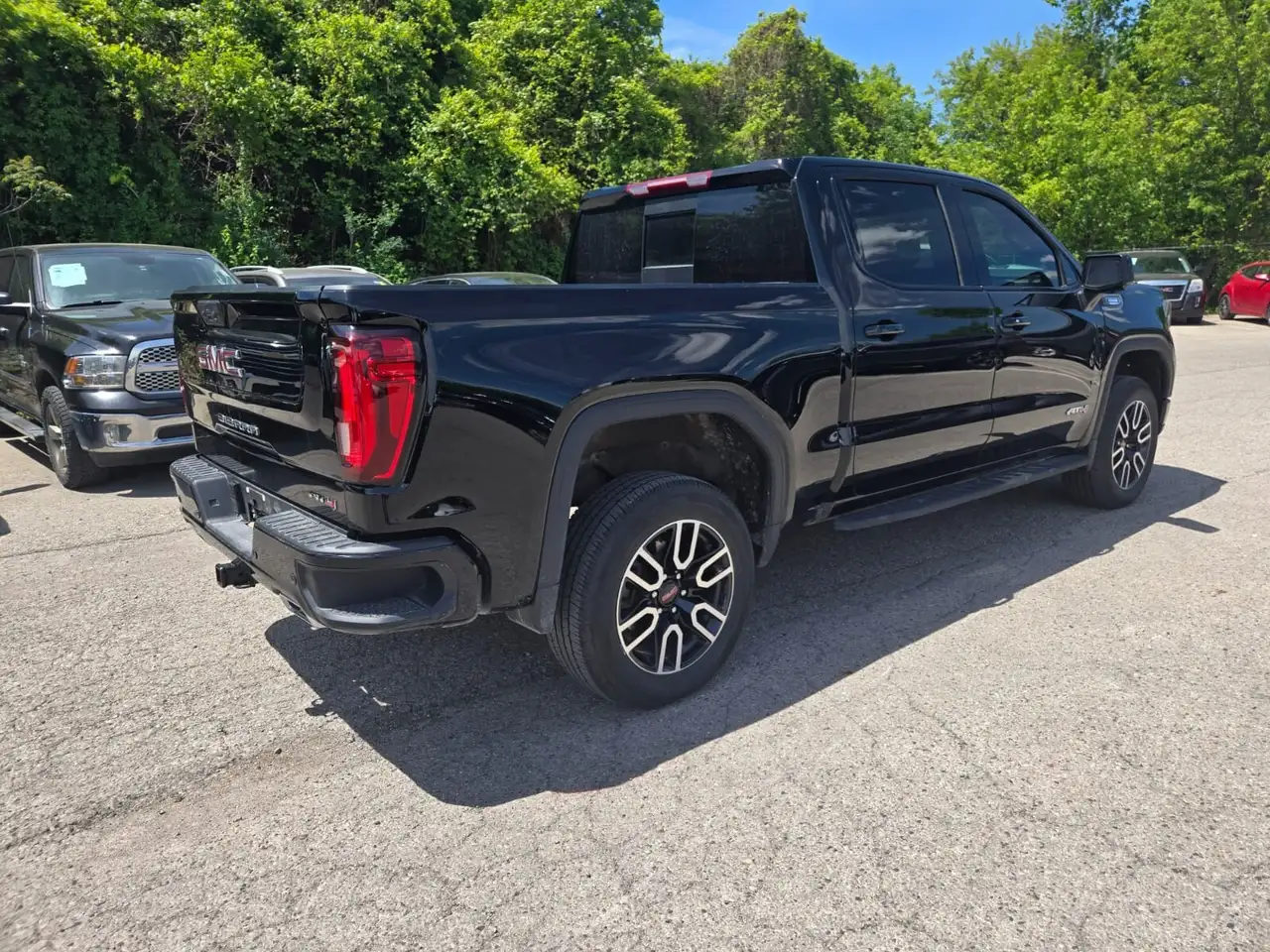 GMC Sierra 1500 photo GMC Sierra 1500