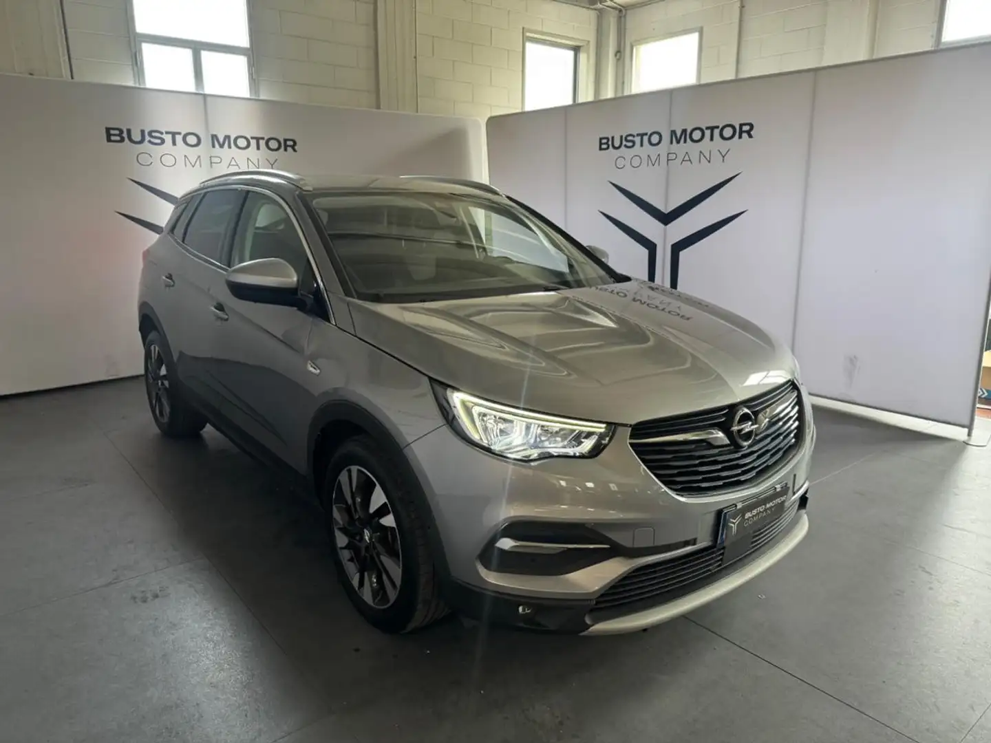 Opel Grandland X 1.6 diesel Ecotec Start&Stop aut. Innovation Gris - 1