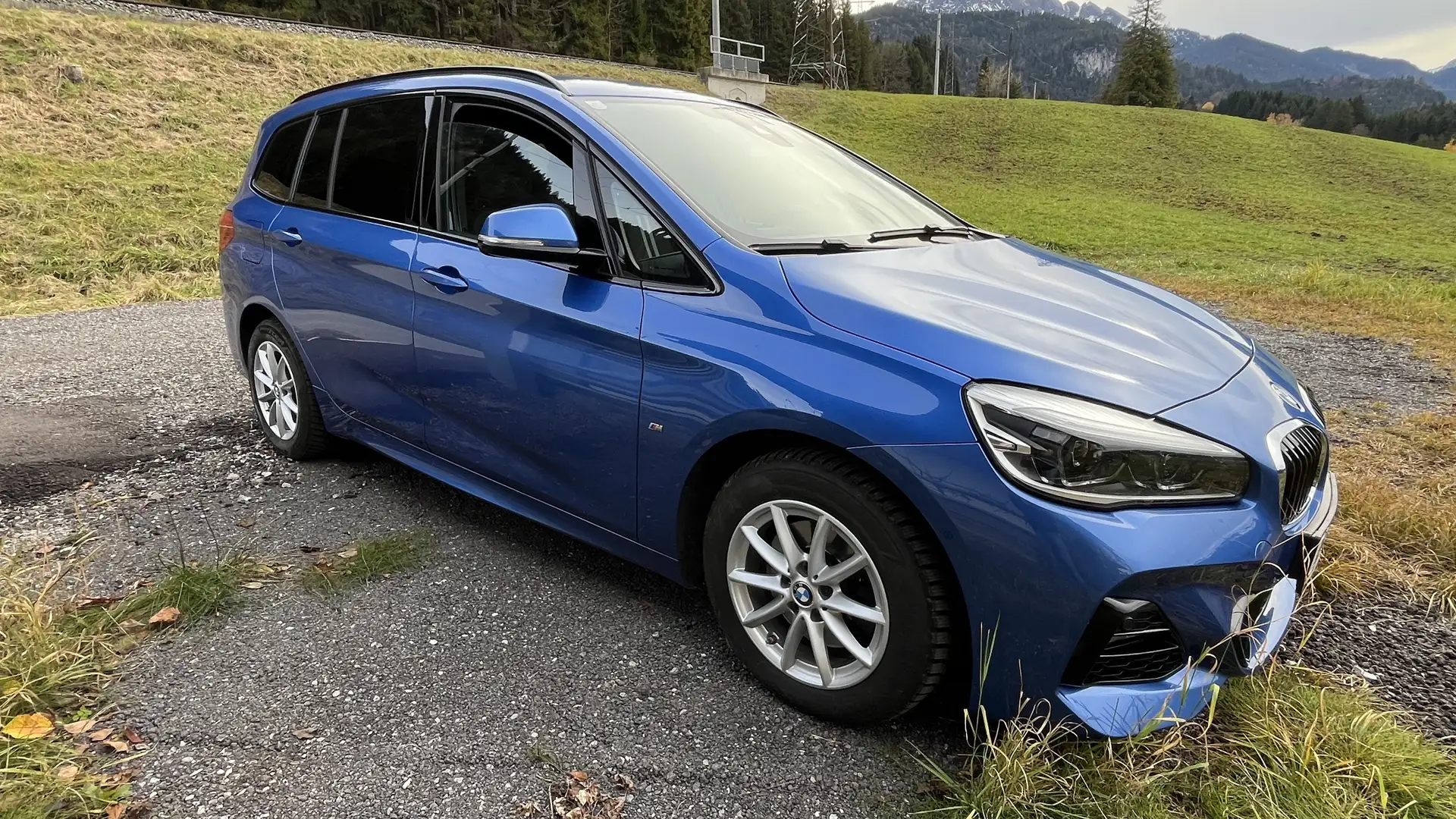 BMW 218 218i Gran Tourer Aut. M Sport Blau - 1