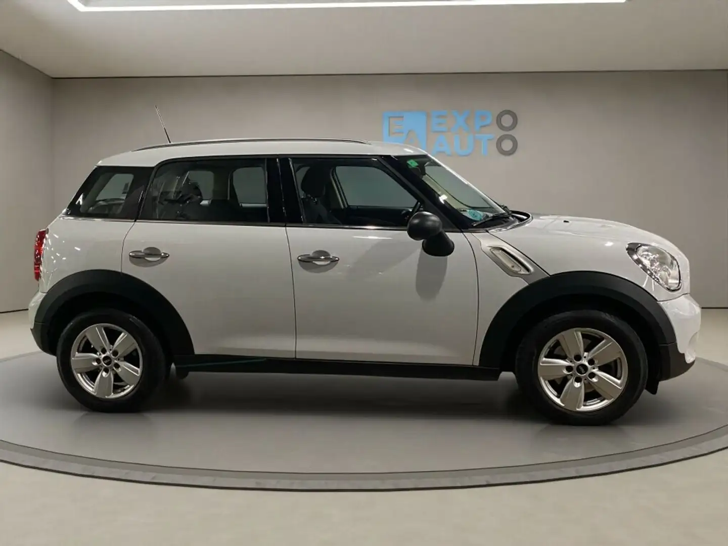 MINI One Countryman D Wit - 2