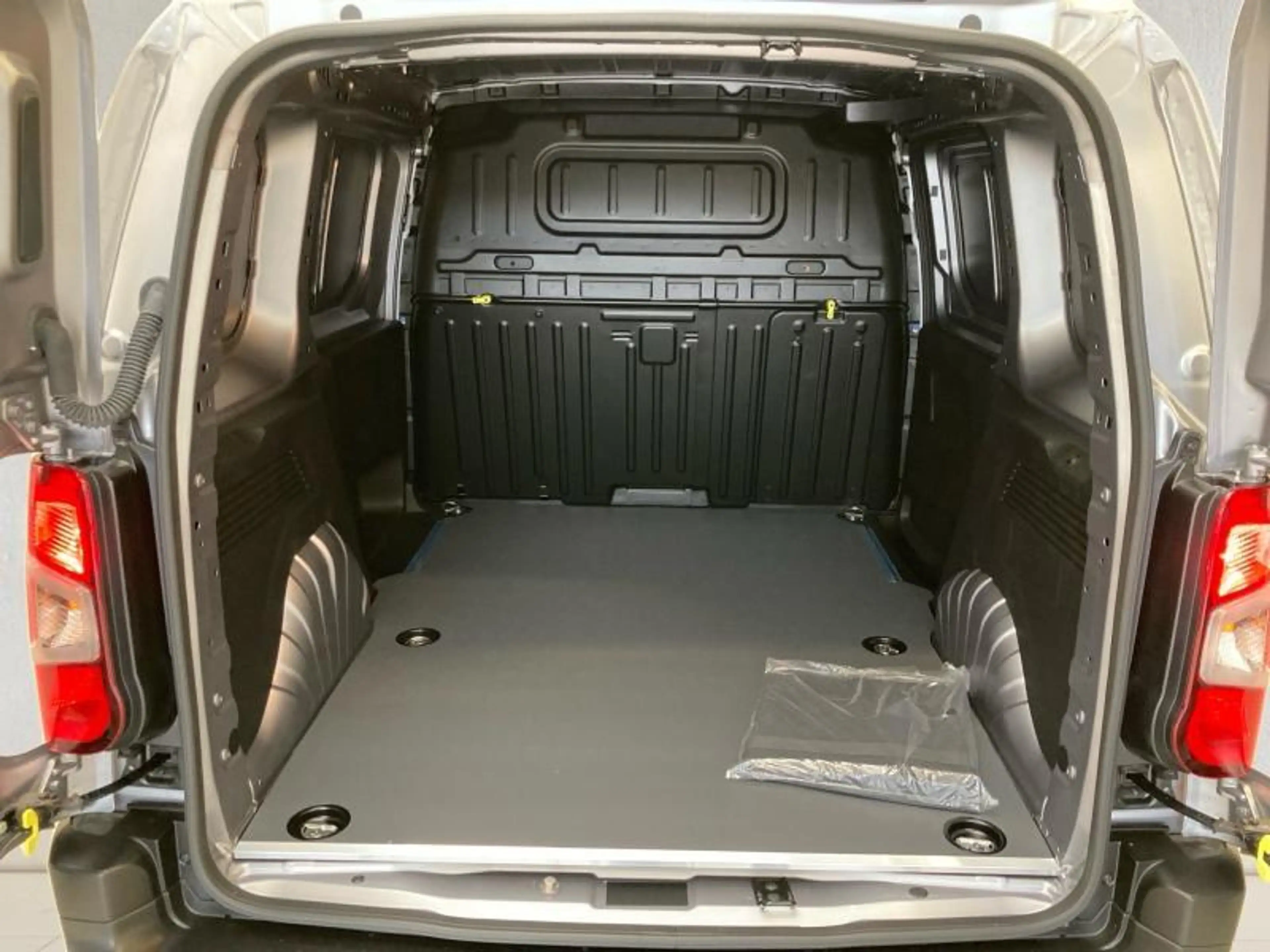 Citroen Berlingo III XTR 1.5 100CH BLUEHDI — photo 10