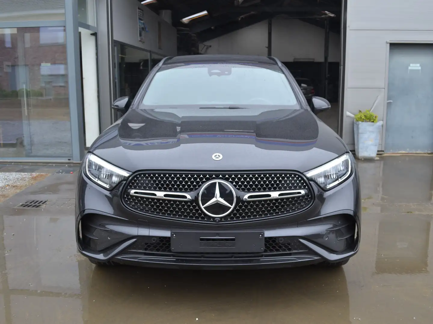 Mercedes-Benz GLC 200 DEMO/PANO/TREKHAAK Grijs - 2