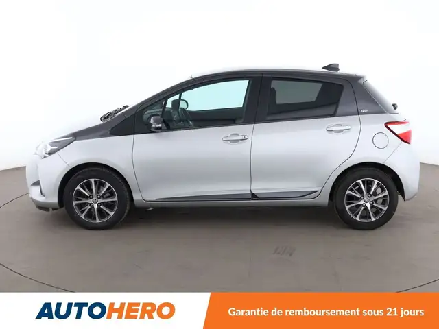 Toyota Yaris view 3