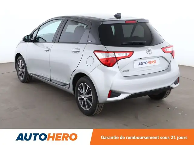 Toyota Yaris view 4