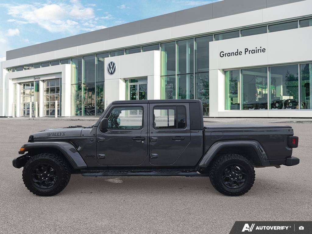 2023 Jeep Gladiator Willys | 4WD | HEATED SEATS & STEERING WHEEL — снимка 1