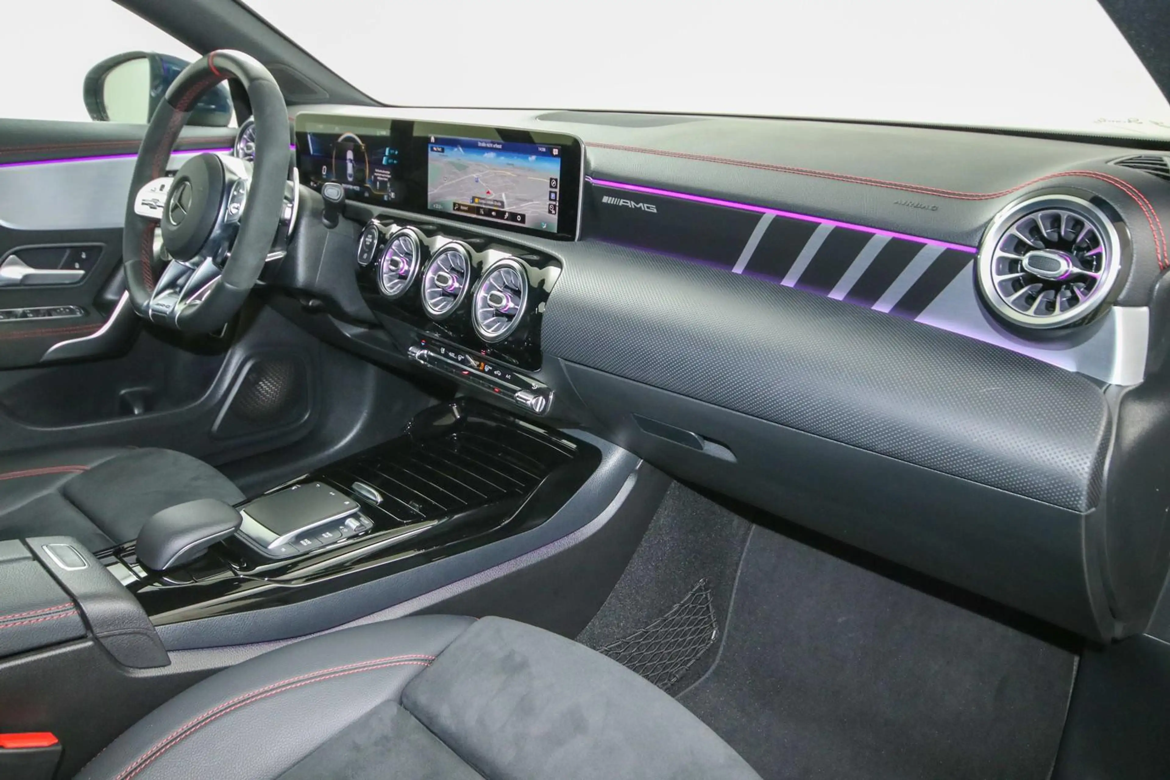 Mercedes-Benz CLA 45 AMG CLA 45 S AMG 4Matic 360*Kamera Distronic Ambient — photo 8